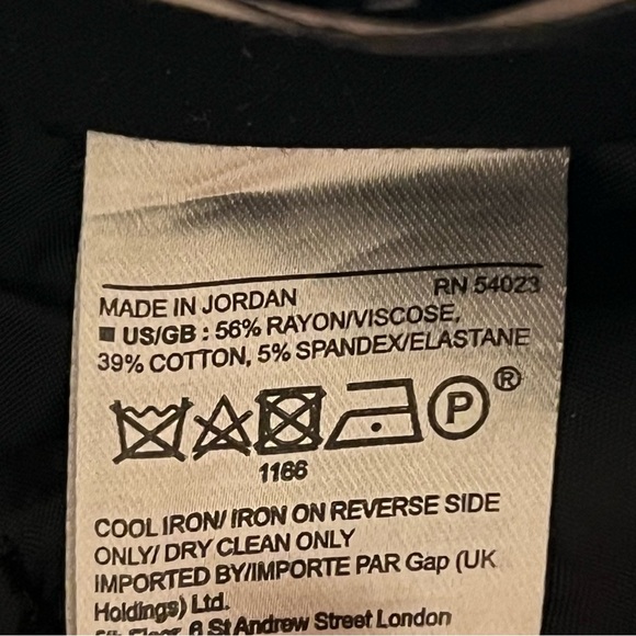 Banana Republic Sloan ankle cropped black pants, size 6 - Picture 15 of 15